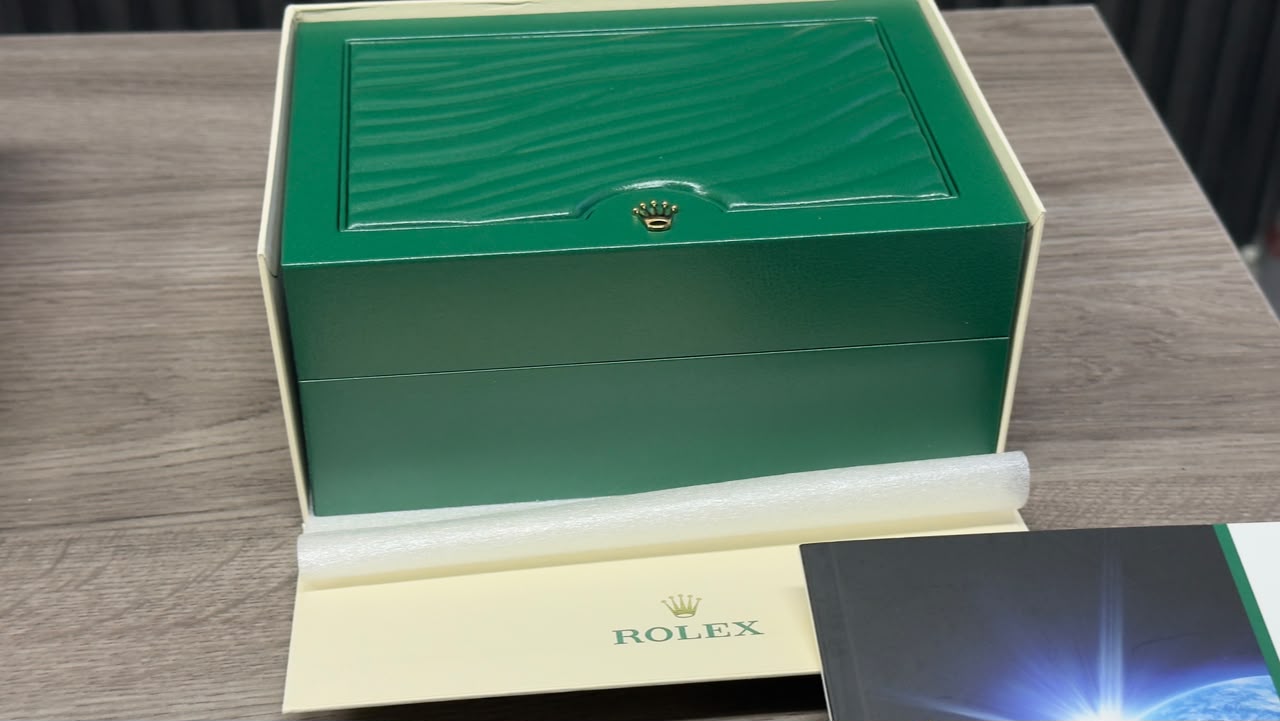 ROLEX DAYTONA BLUE DIAL GOLD & STEEL