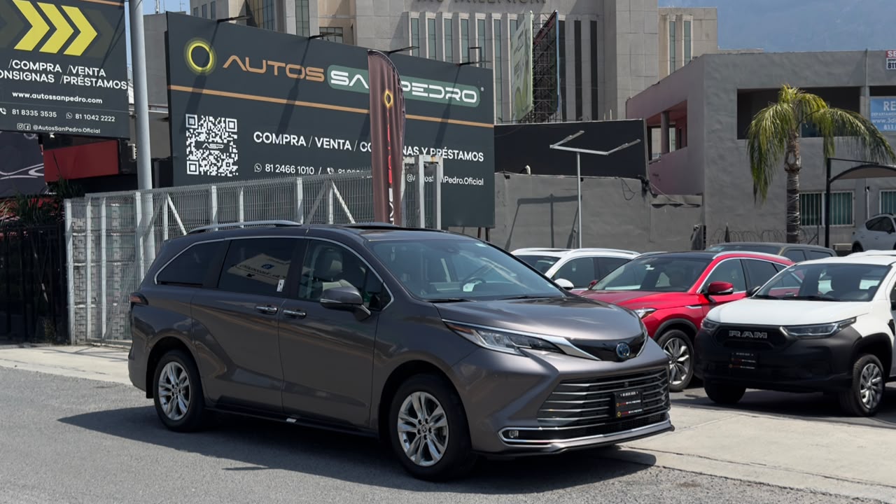 TOYOTA SIENNA LIMITED 2023