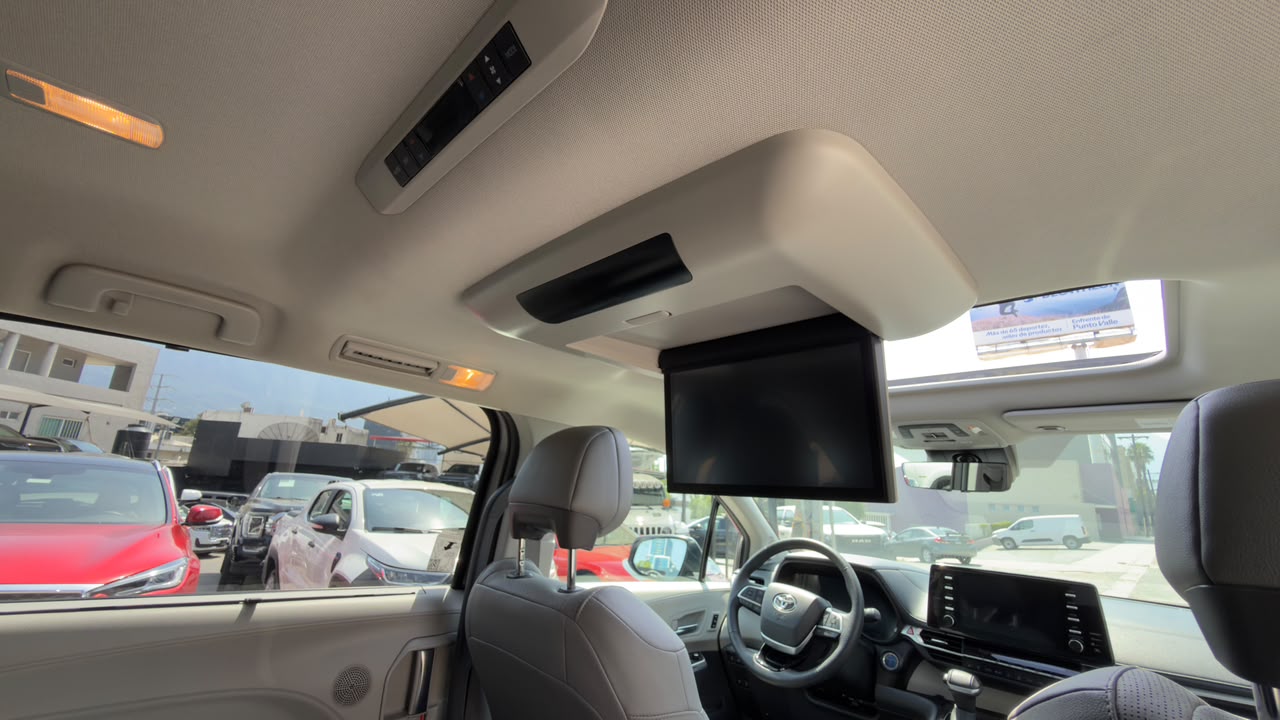 TOYOTA SIENNA LIMITED 2023