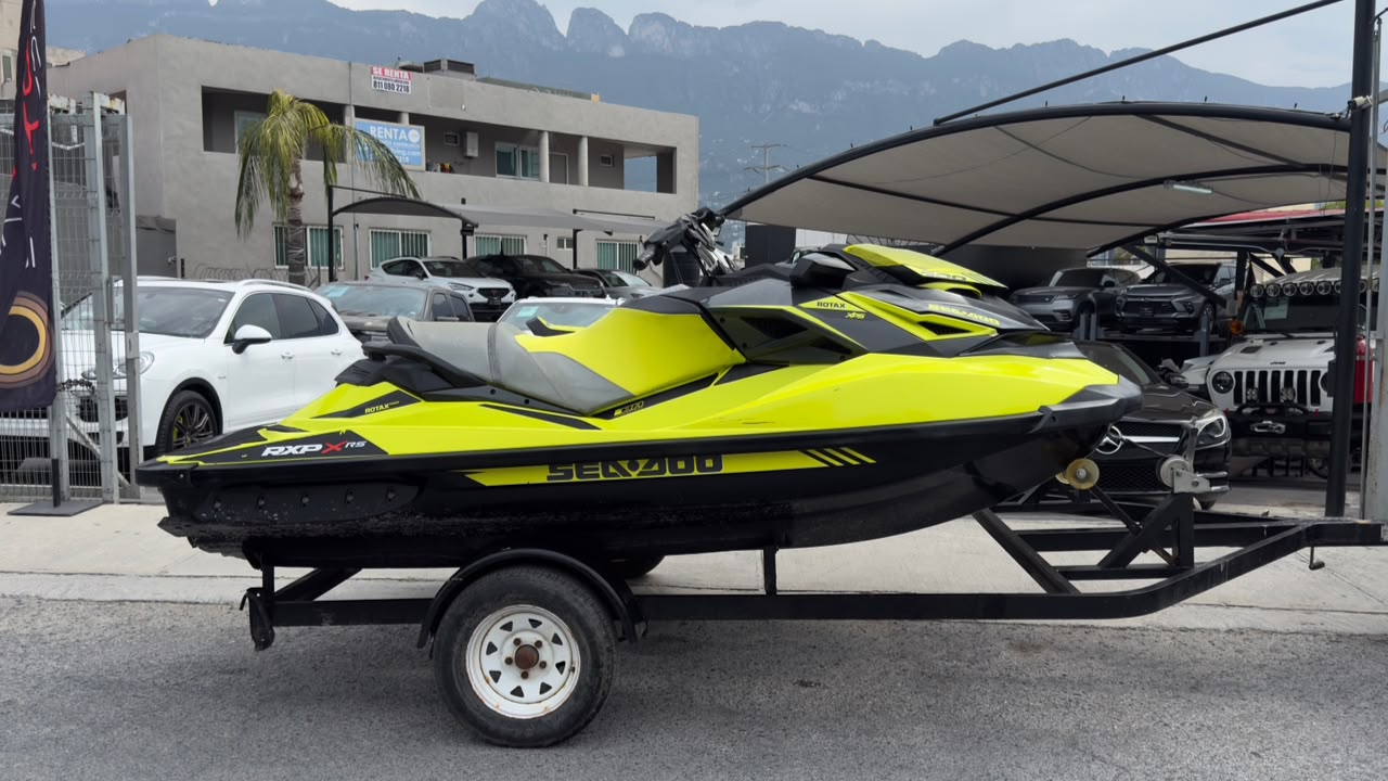 BRP RXP 300 XRS 2019 Y SPARK3 900 2020