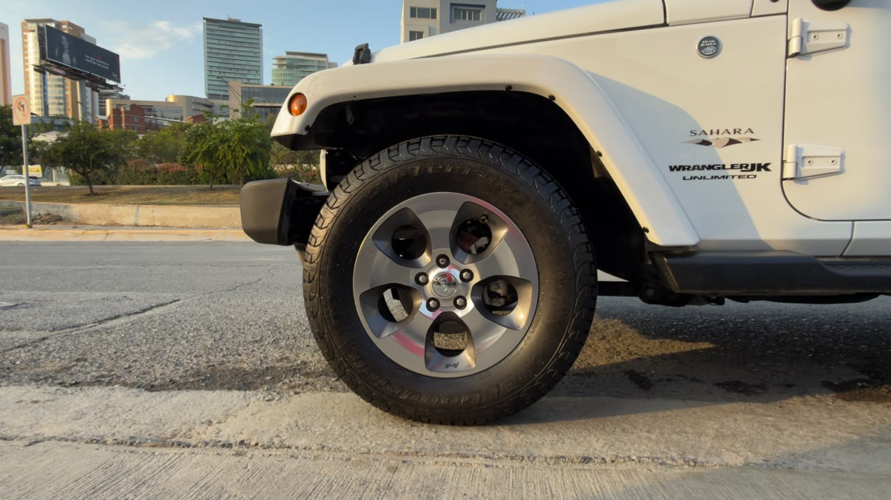 JEEP WRANGLER UNLIMITED SAHARA 2018
