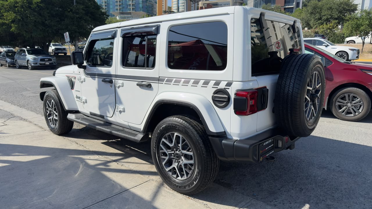 JEEP WRANGLER UNLIMITED SAHARA 2024