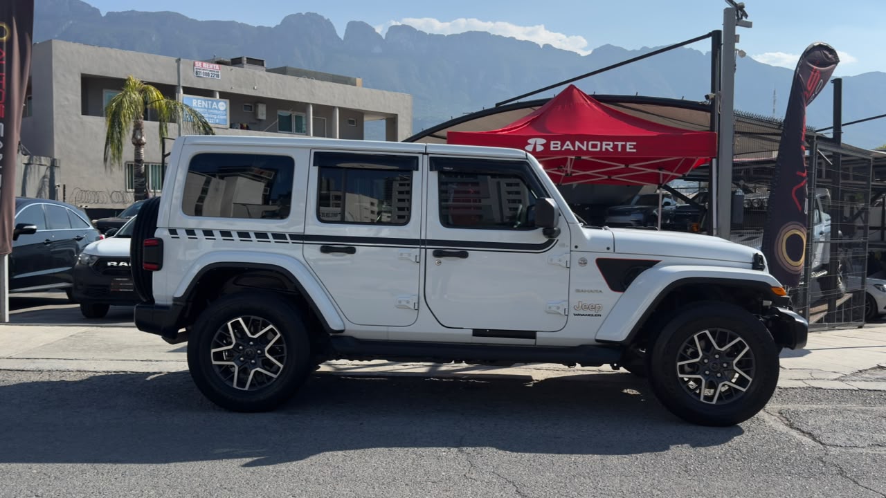 JEEP WRANGLER UNLIMITED SAHARA 2024