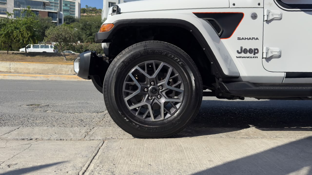 JEEP WRANGLER UNLIMITED SAHARA 2024