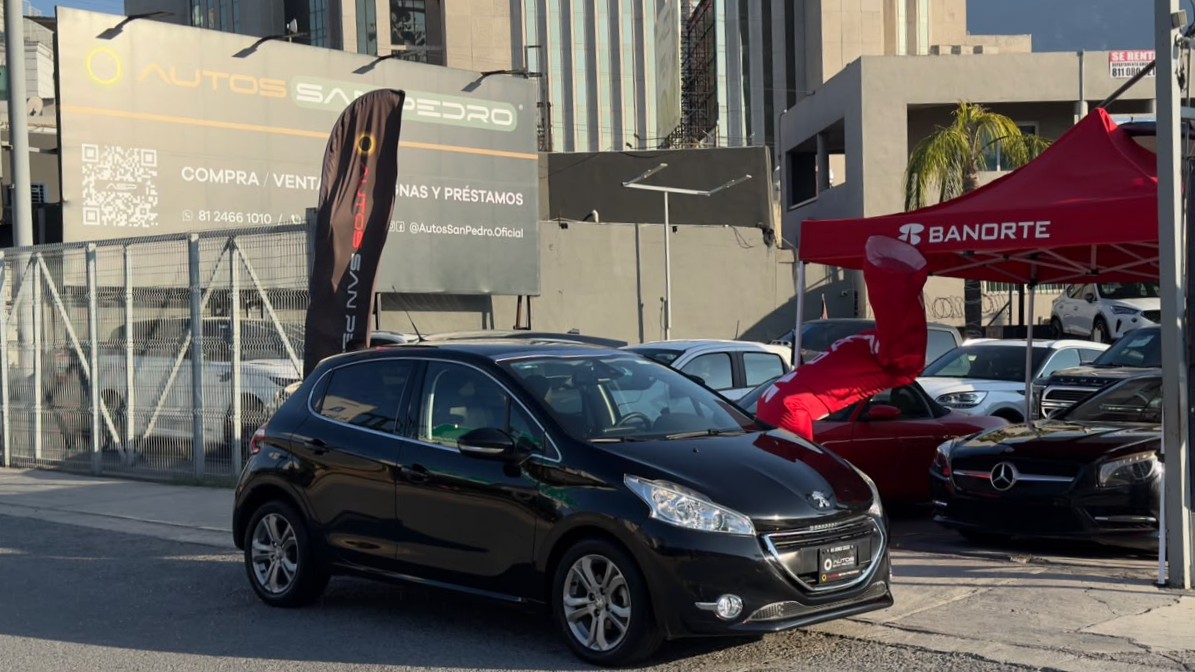 PEUGEOT 208 FELINE 1.6 2014