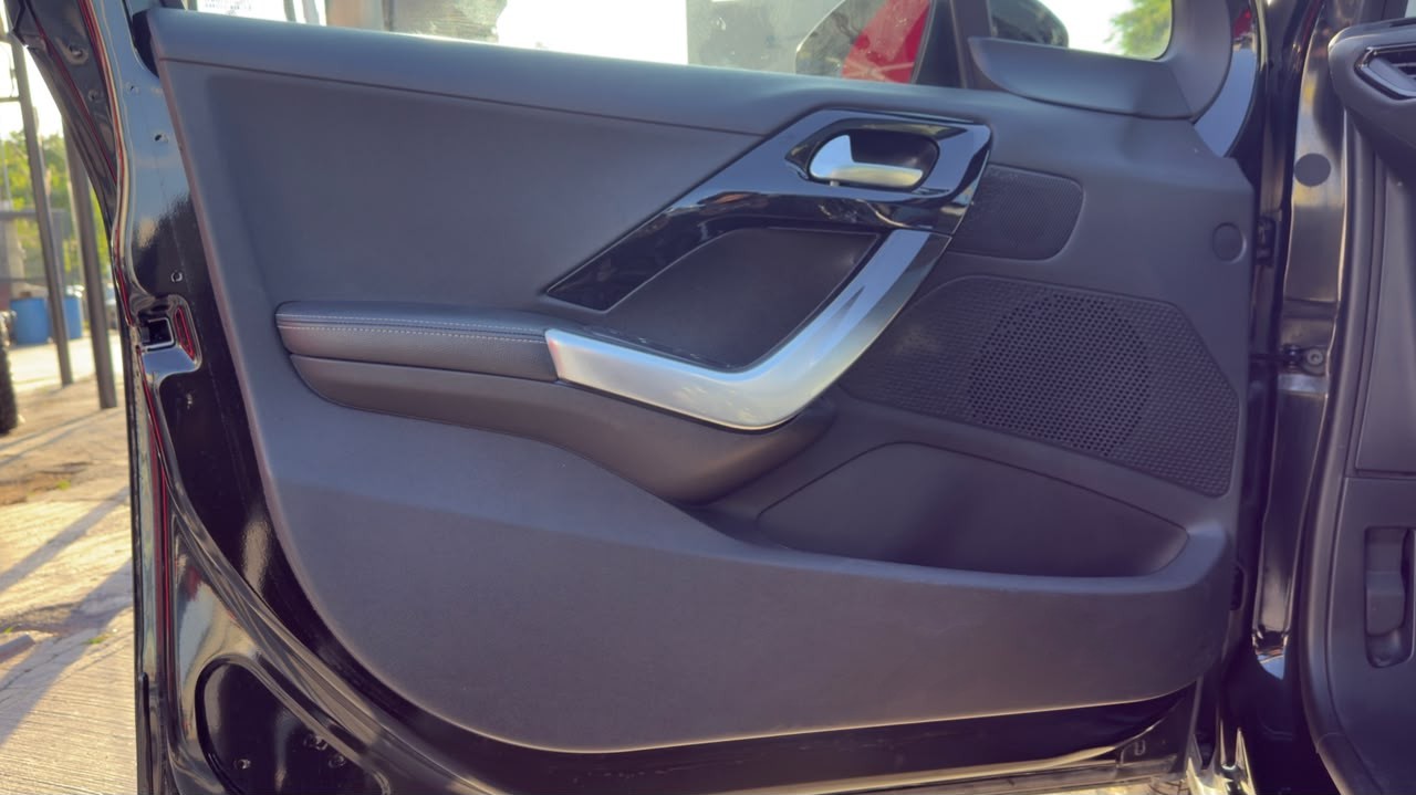 PEUGEOT 208 FELINE 1.6 2014