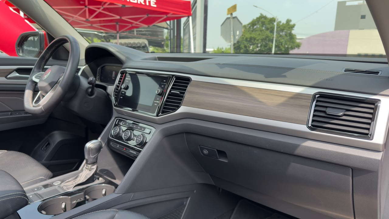 VOLKSWAGEN TERAMONT COMFORTLINE 2022