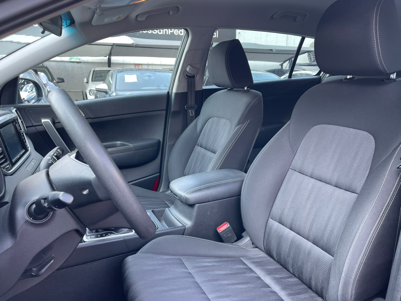 SPORTAGE LX 2.0