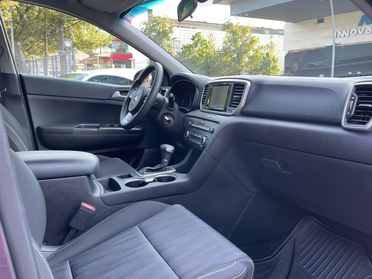 SPORTAGE LX 2.0