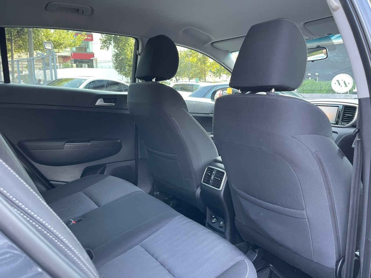 SPORTAGE LX 2.0