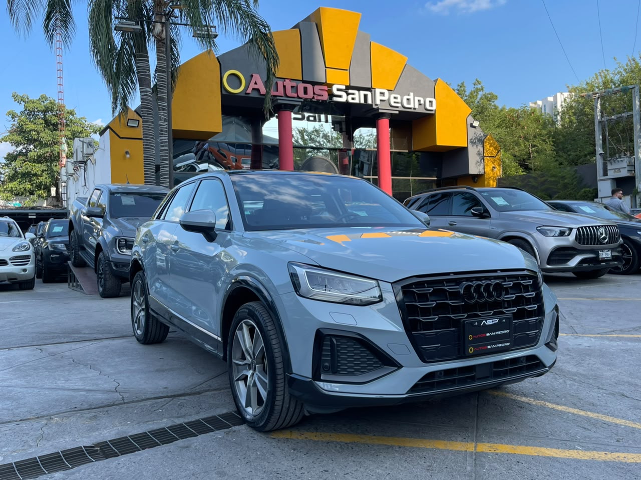 Q2 SELECT