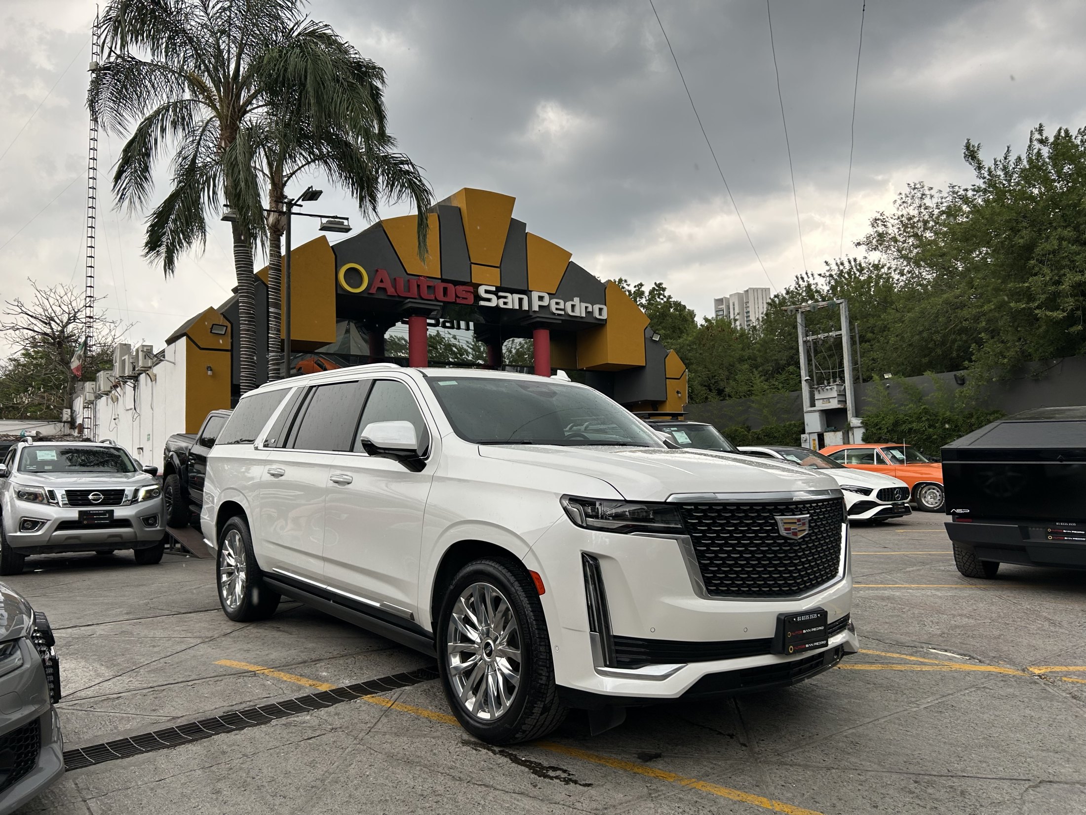 ESCALADE ESV
