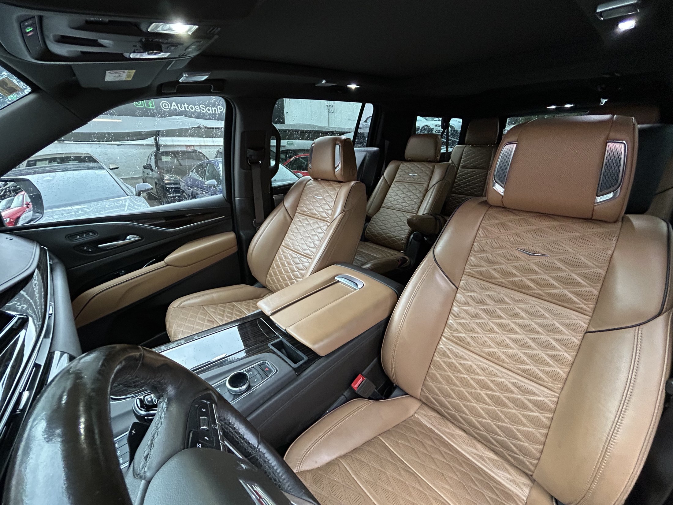 ESCALADE ESV