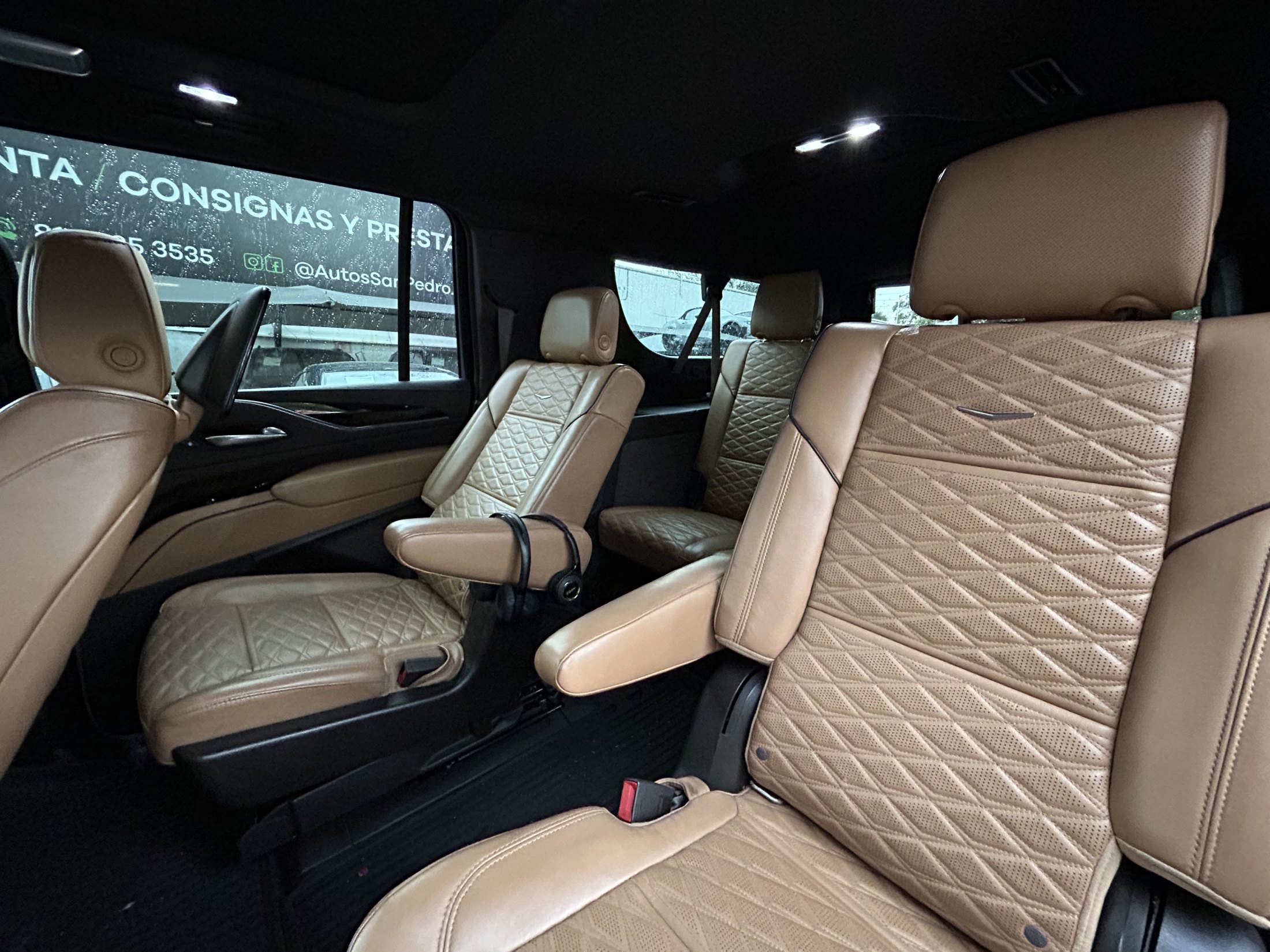 ESCALADE ESV