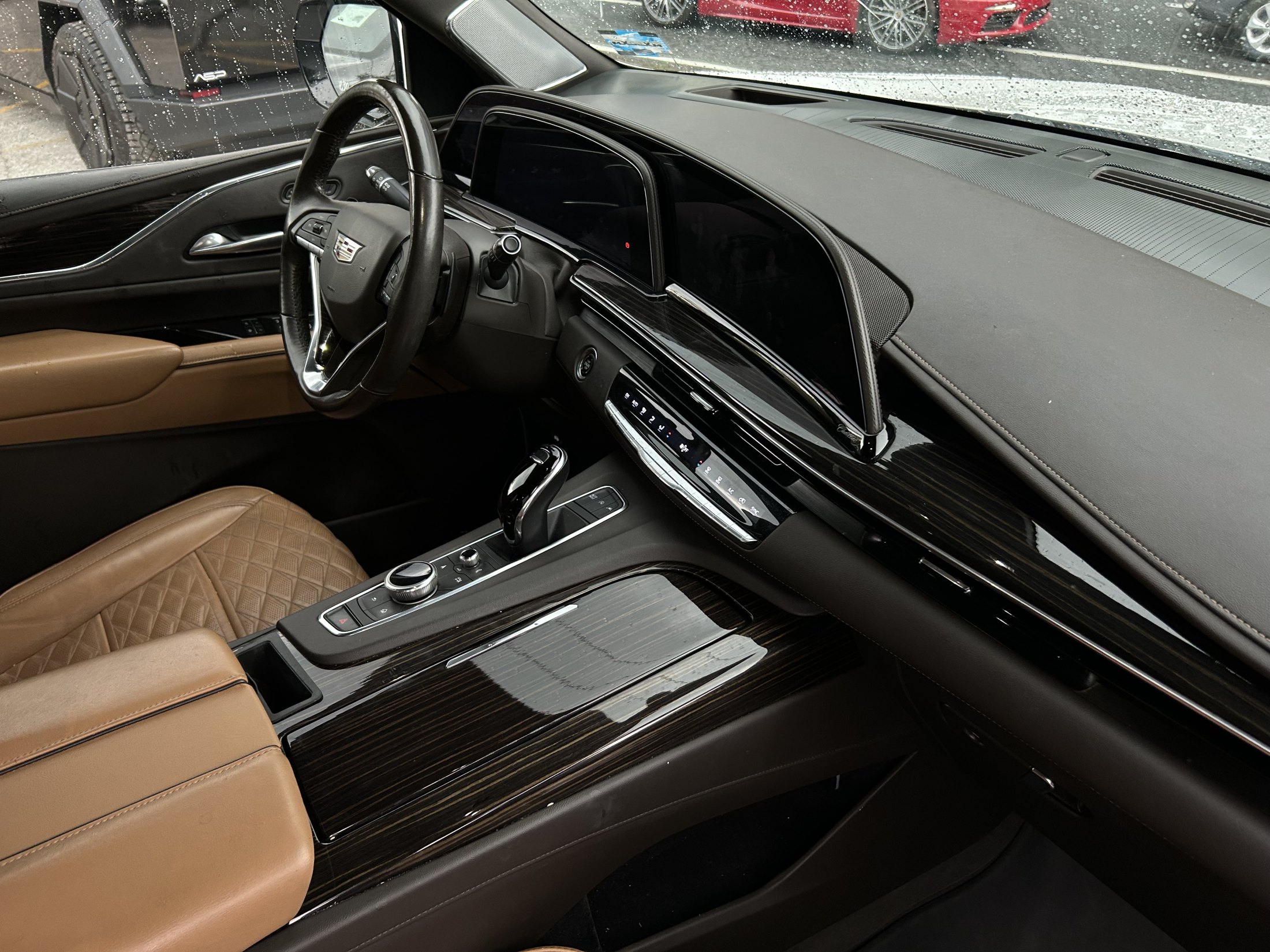 ESCALADE ESV