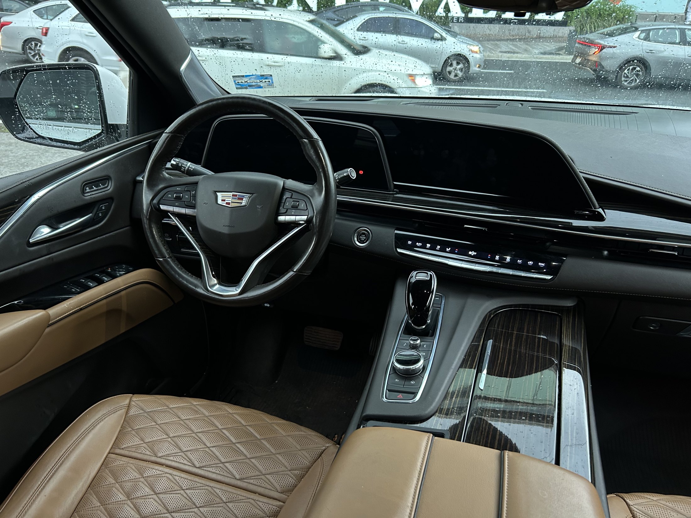 ESCALADE ESV