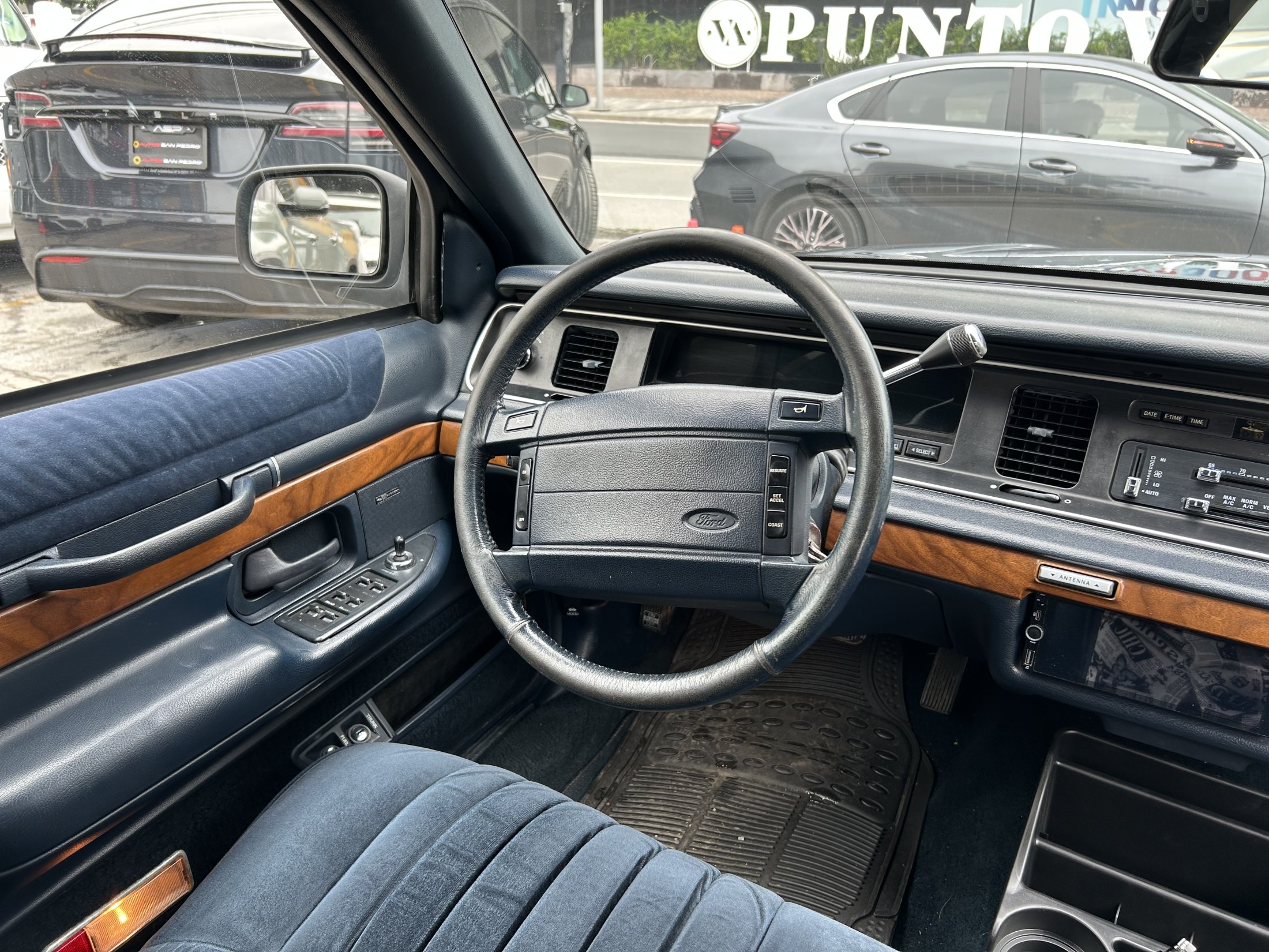 GRAND MARQUIS TELA DIGITAL