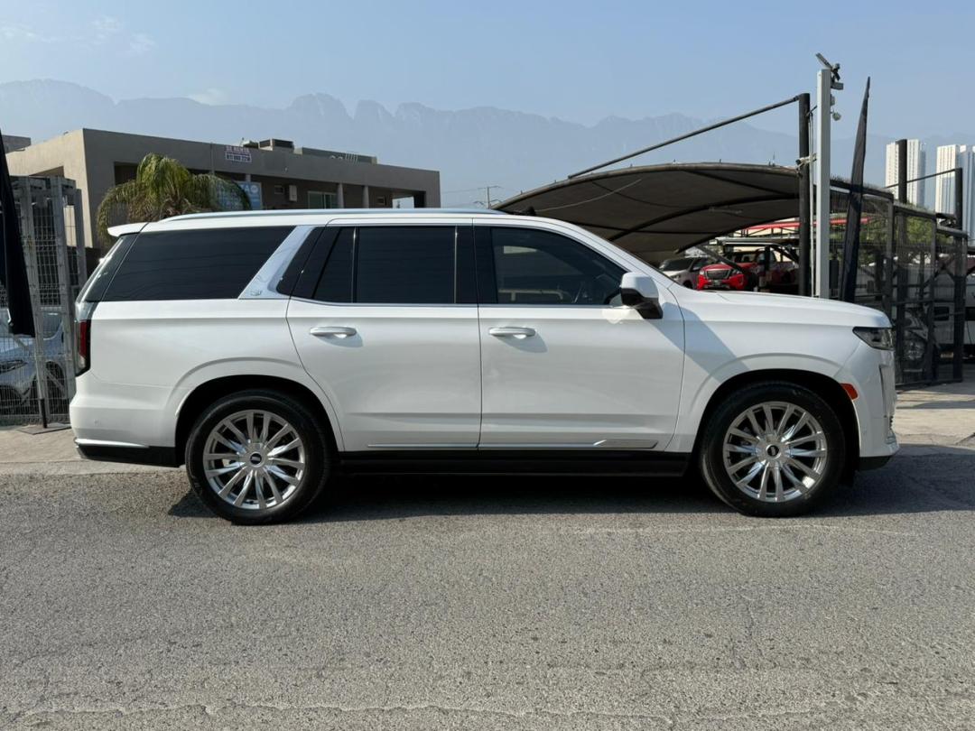 CADILLAC ESCALADE ESV PREMIUM 2023