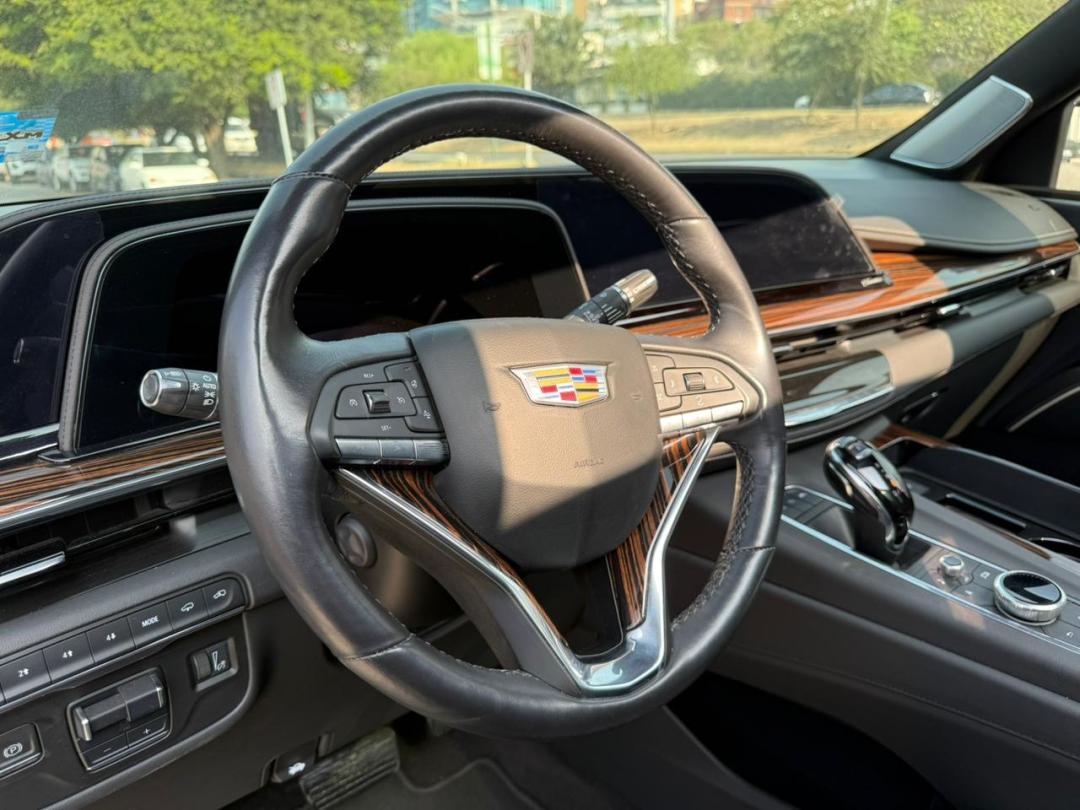 CADILLAC ESCALADE ESV PREMIUM 2023
