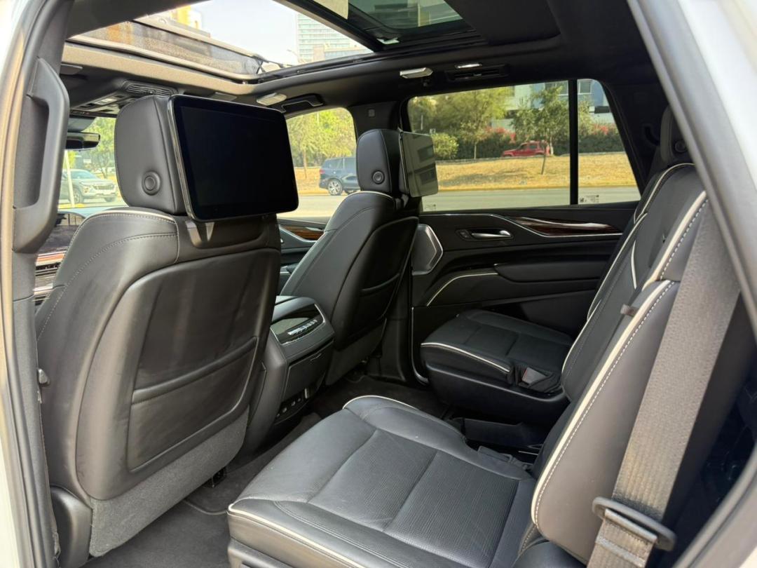 CADILLAC ESCALADE ESV PREMIUM 2023