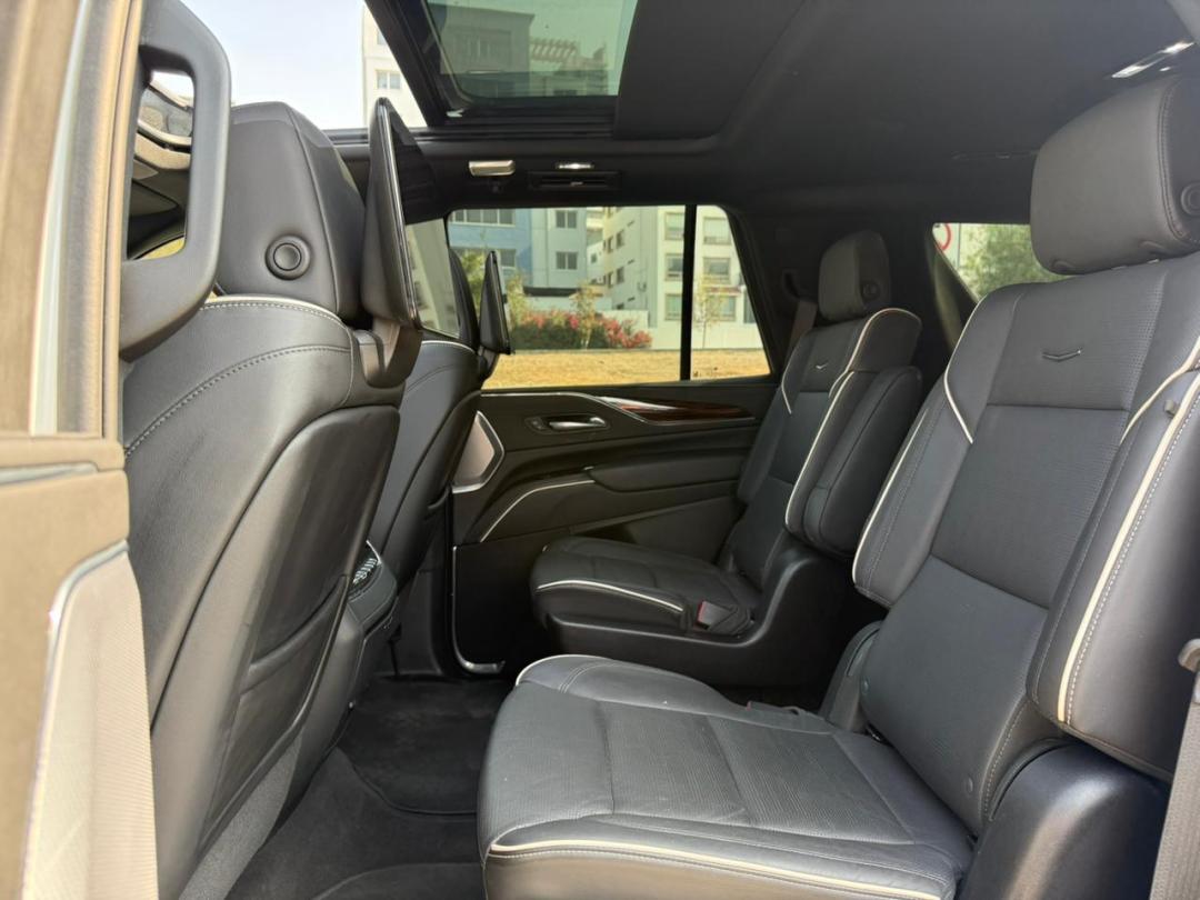 CADILLAC ESCALADE ESV PREMIUM 2023