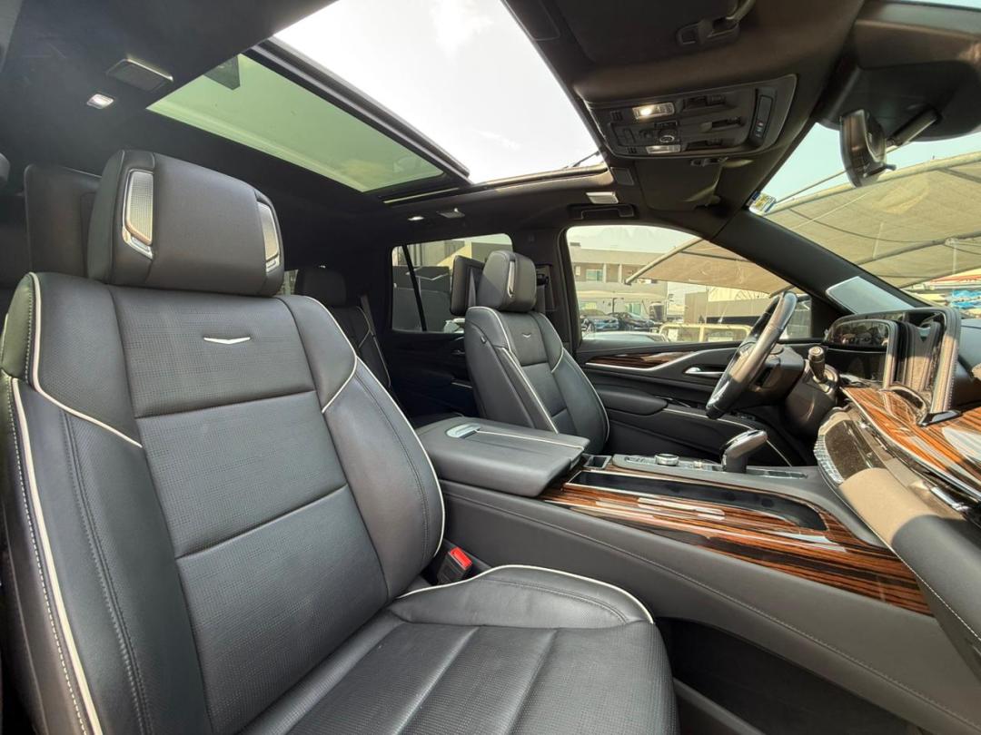 CADILLAC ESCALADE ESV PREMIUM 2023
