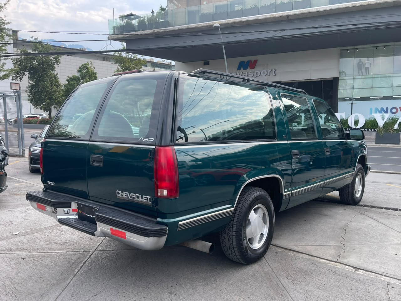 SUBURBAN LS TELA