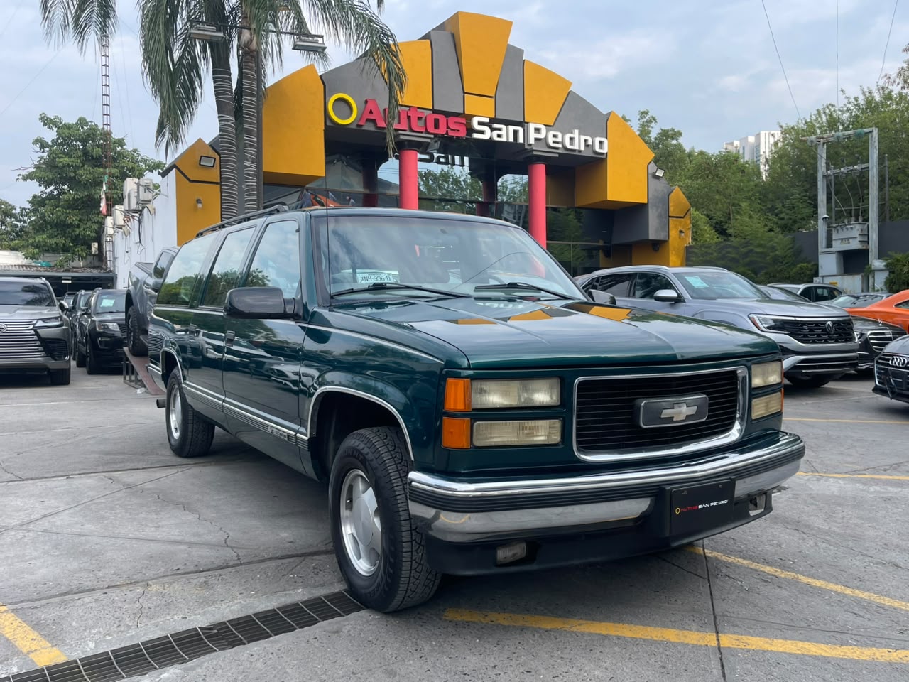 SUBURBAN LS TELA