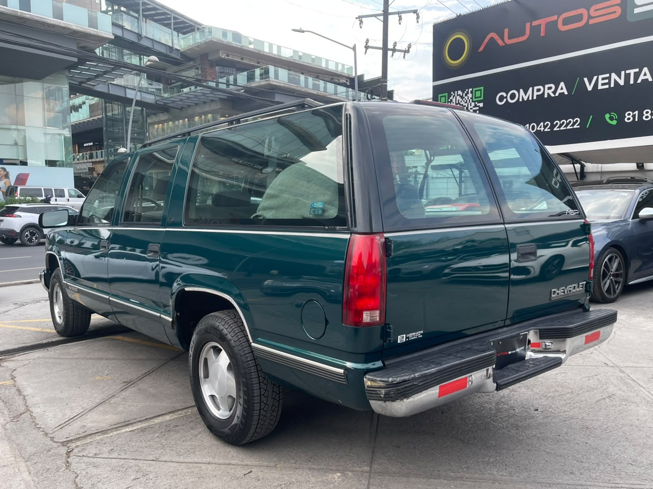 SUBURBAN LS TELA