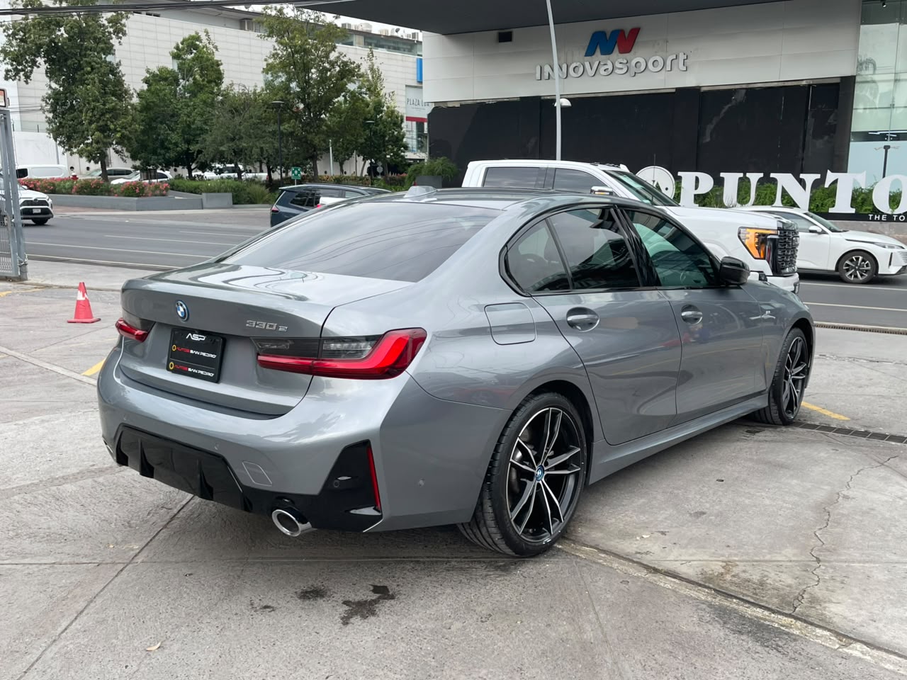 330e M SPORT