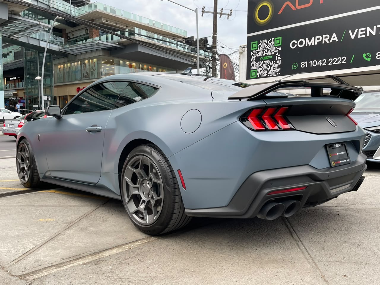 MUSTANG DARK HORSE