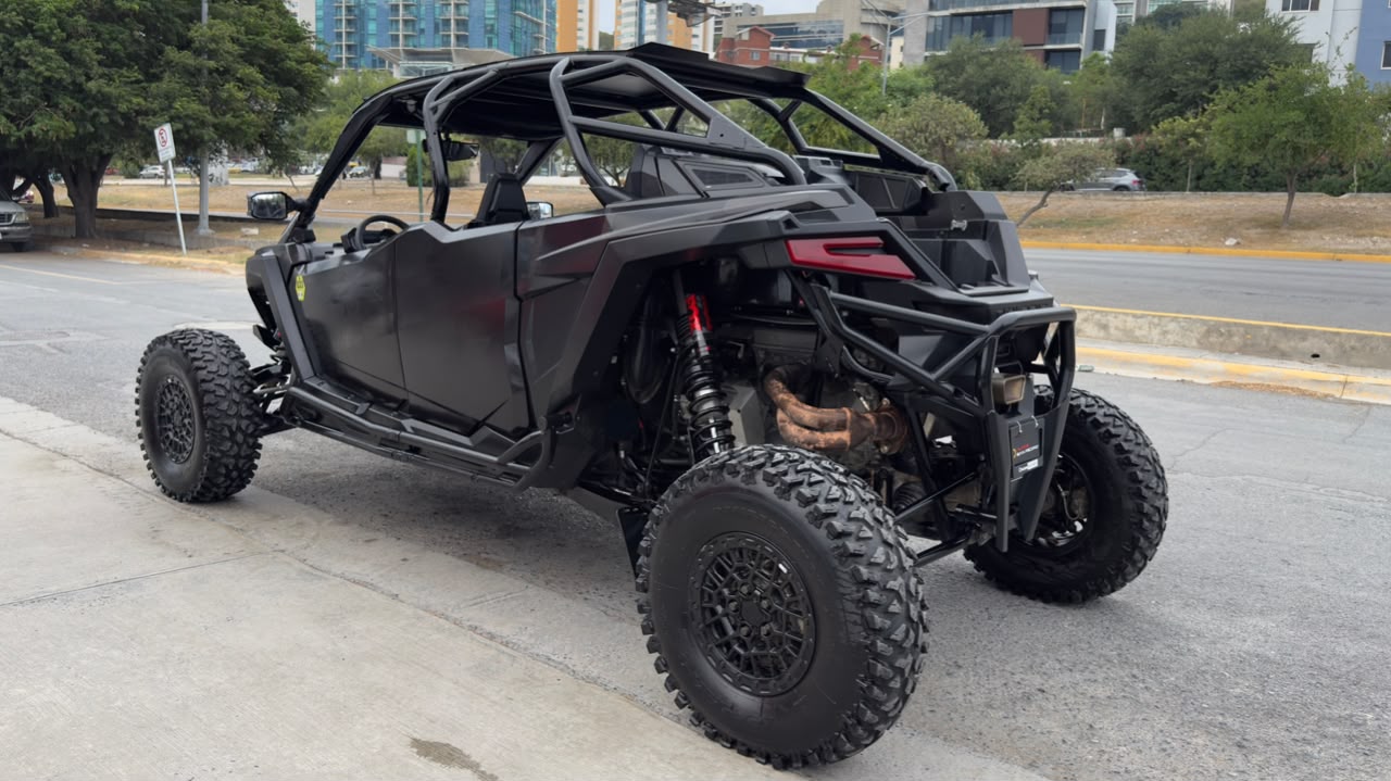 POLARIS RZR PRO R  2025