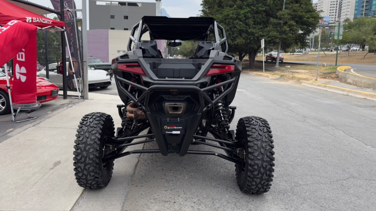 POLARIS RZR PRO R  2025