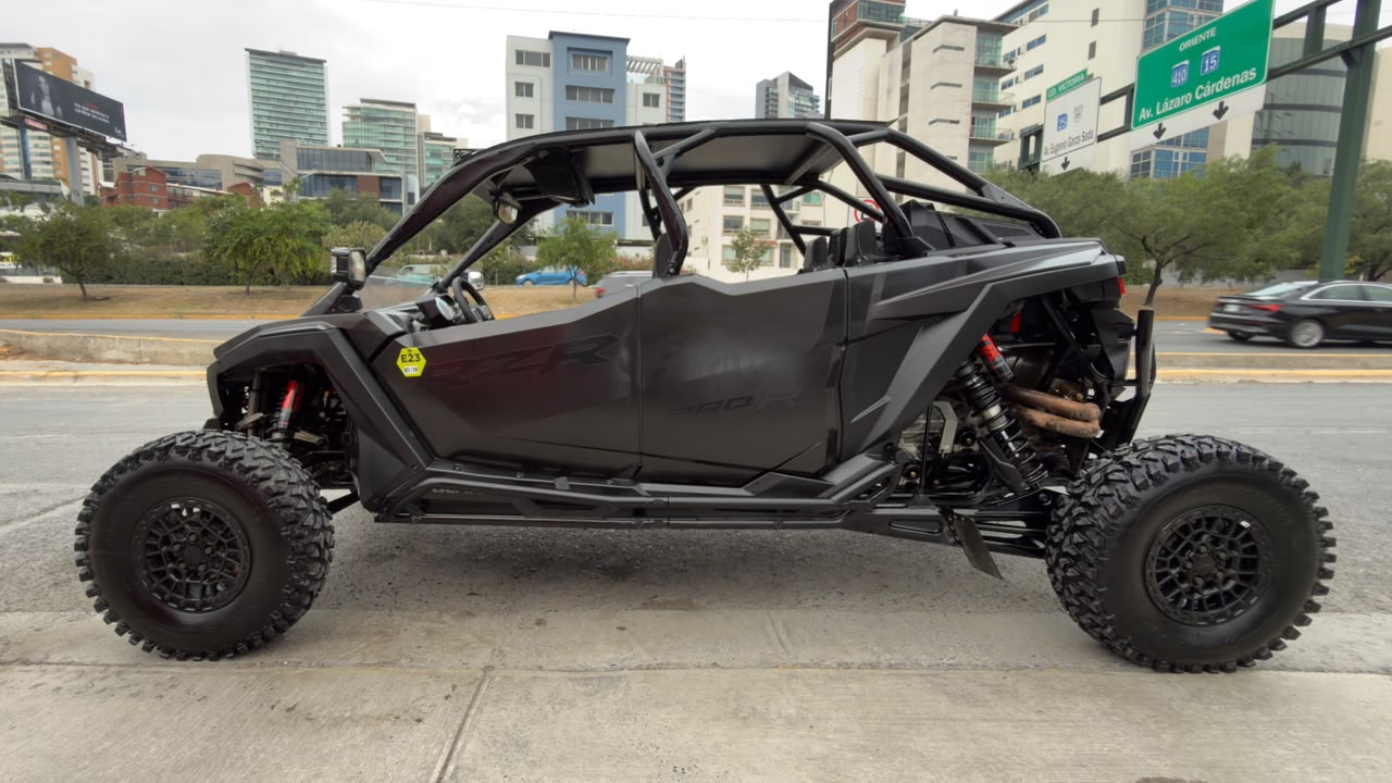 POLARIS RZR PRO R  2025