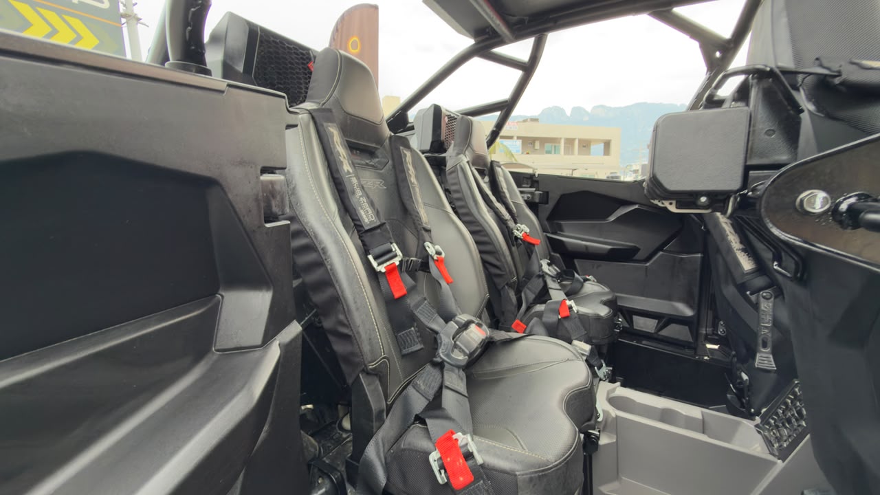 POLARIS RZR PRO R  2025