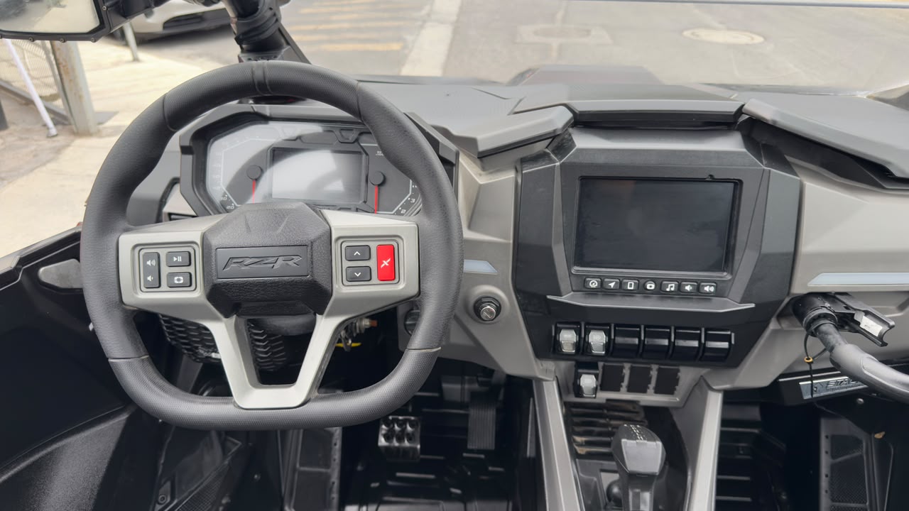 POLARIS RZR PRO R  2025