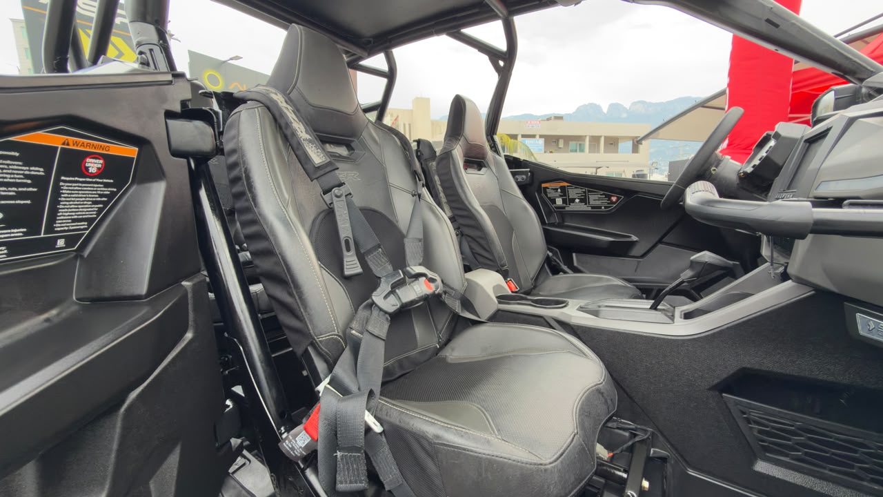 POLARIS RZR PRO R  2025