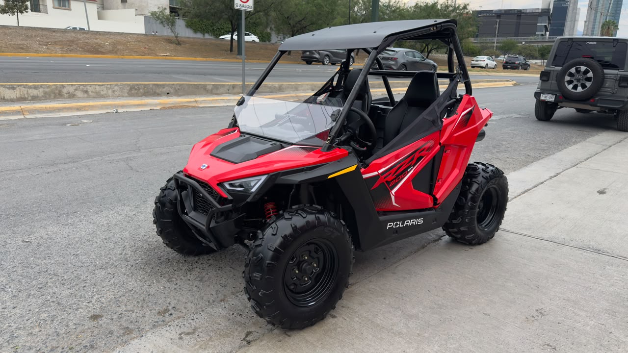 POLARIS RZR 200 EFI 2025