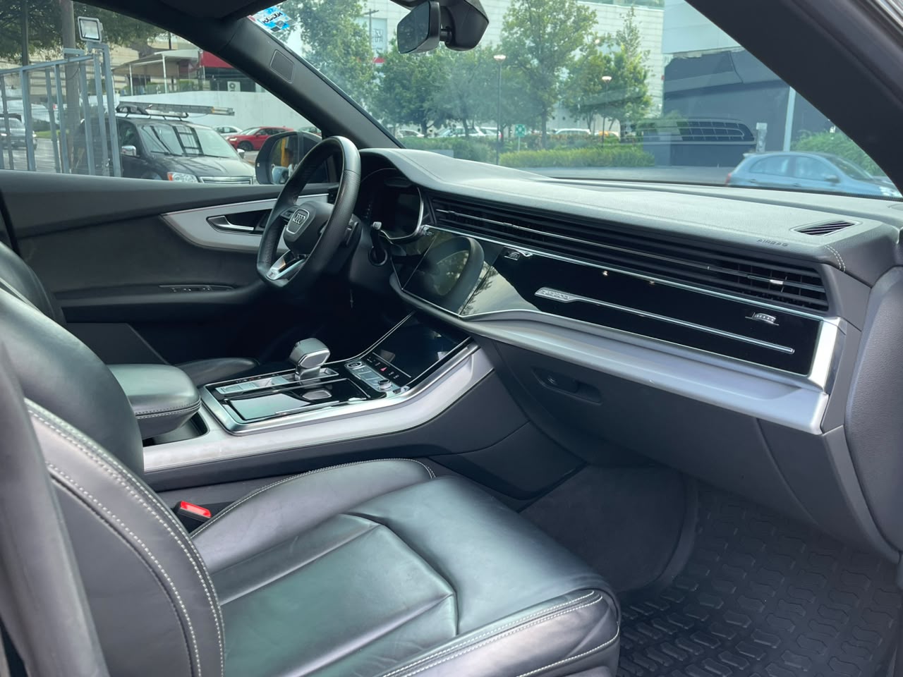Q8 MILD HYBRID S LINE