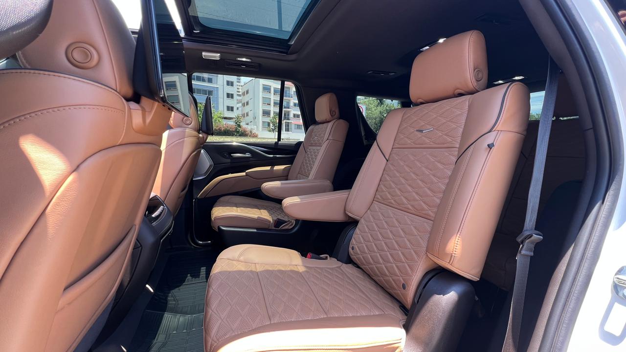CADILLAC ESCALADE ESV 2022