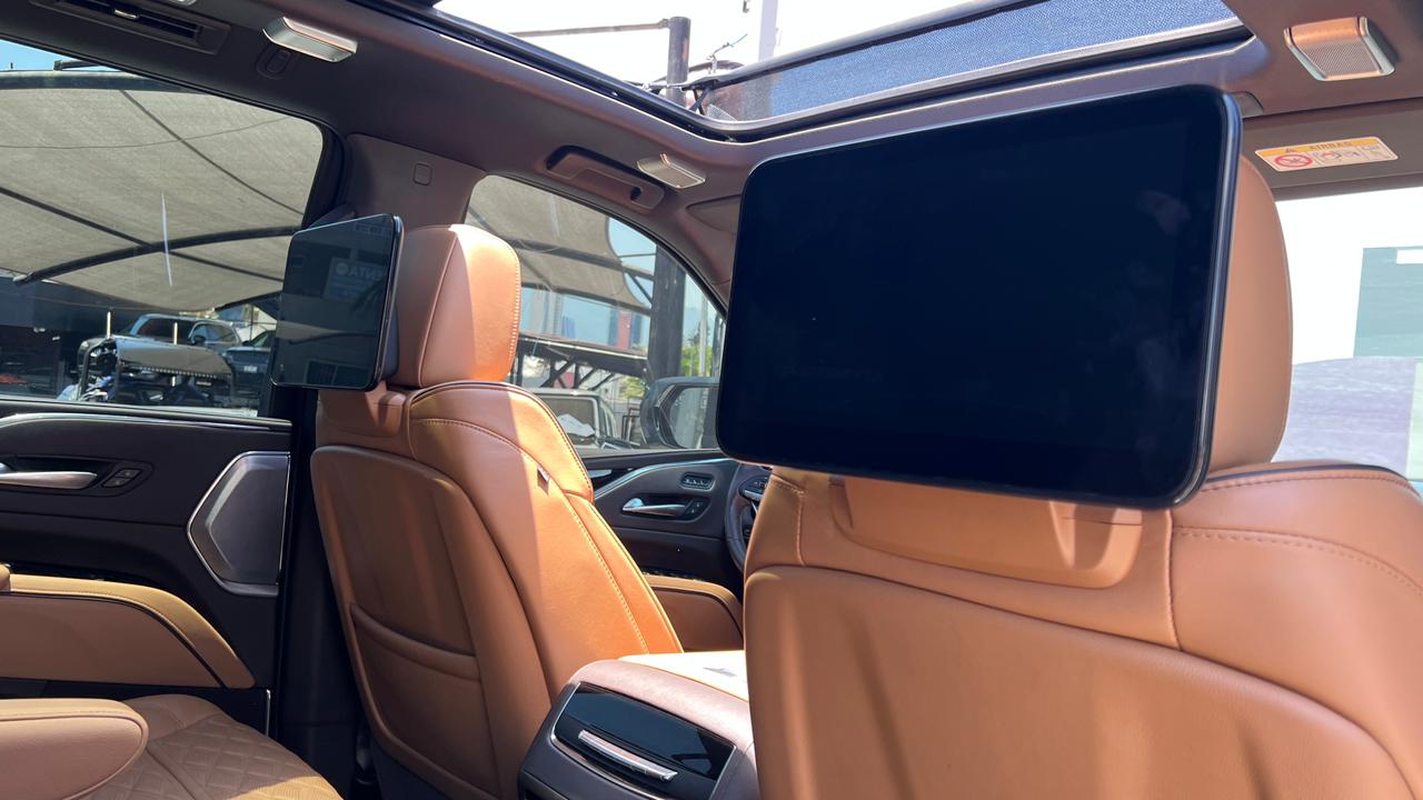 CADILLAC ESCALADE ESV 2022