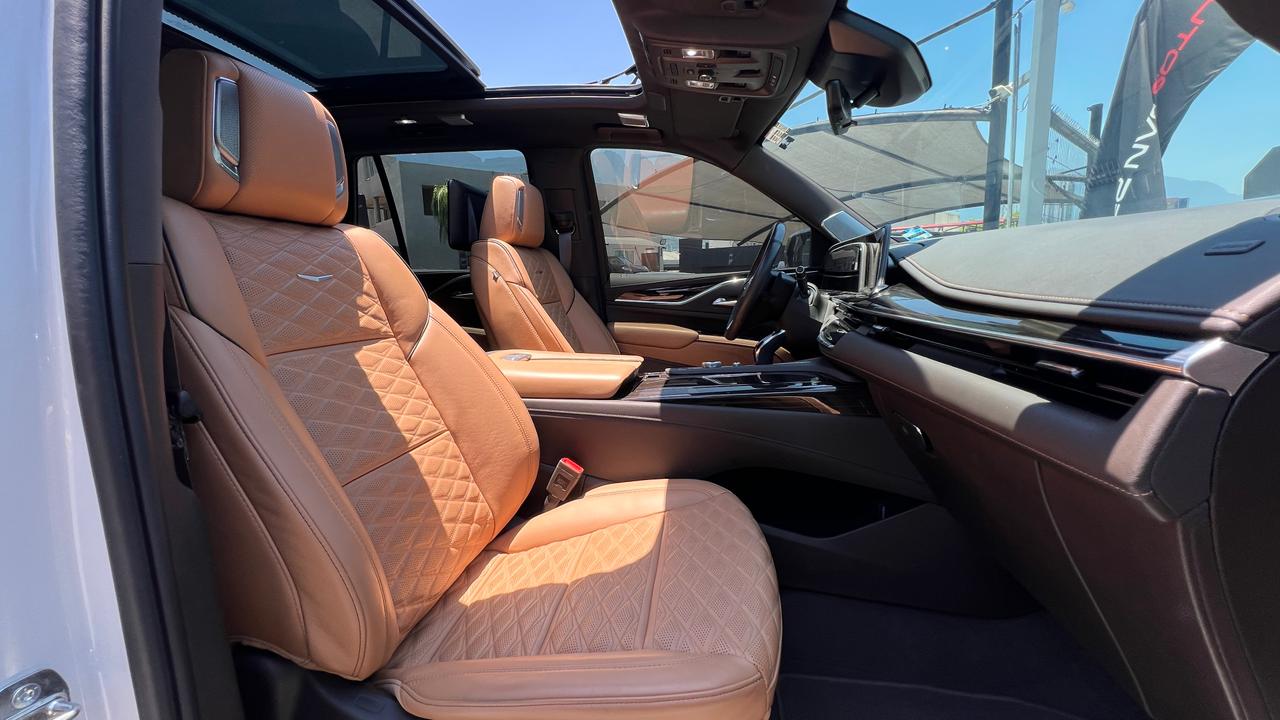 CADILLAC ESCALADE ESV 2022