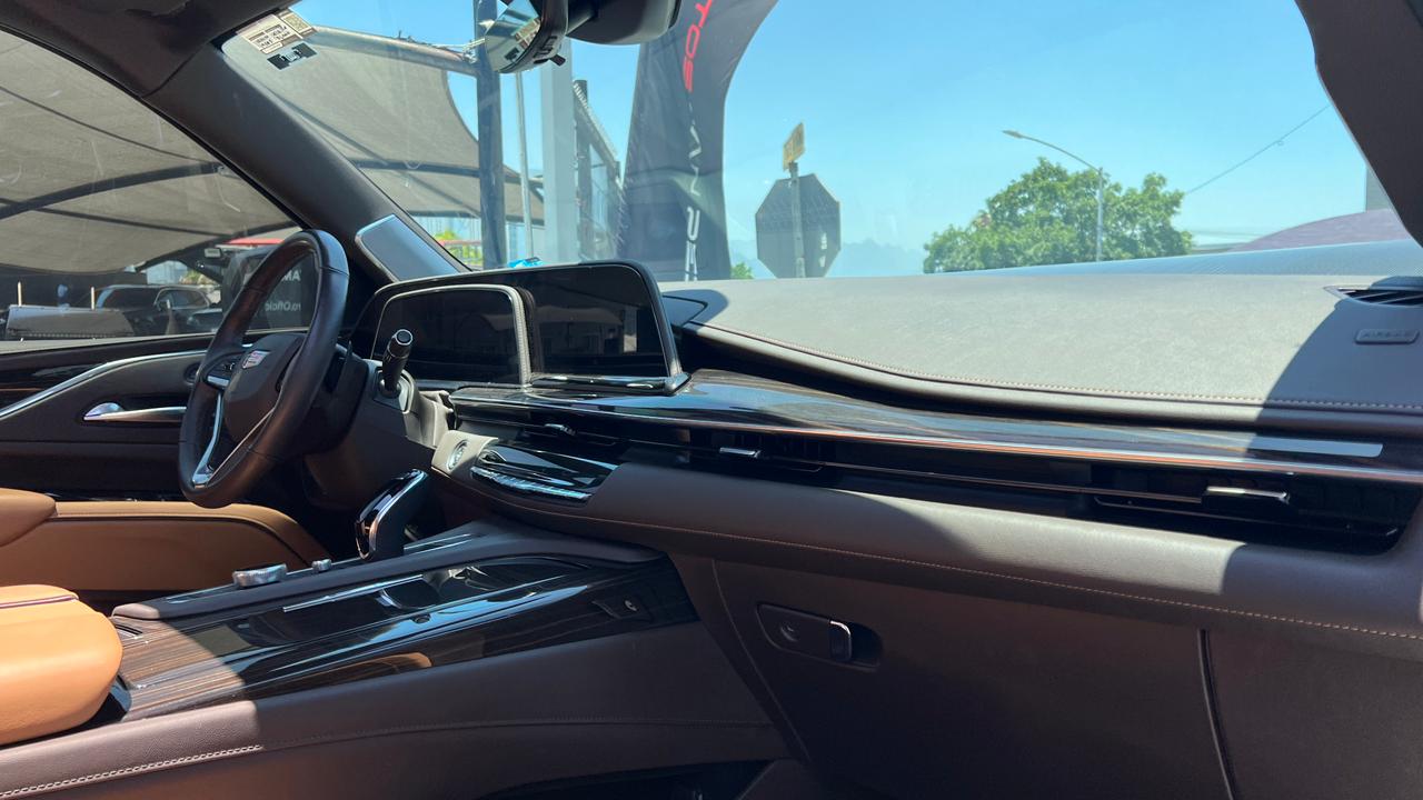 CADILLAC ESCALADE ESV 2022