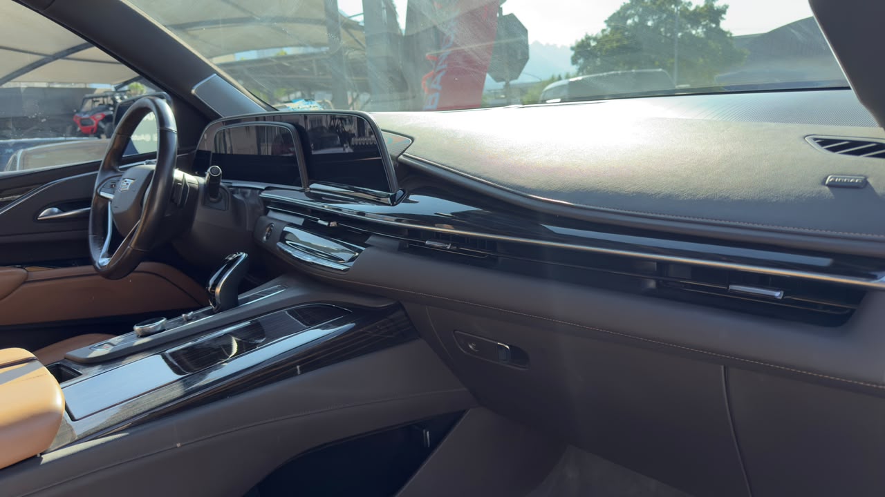 CADILLAC ESCALADE SUV 2023