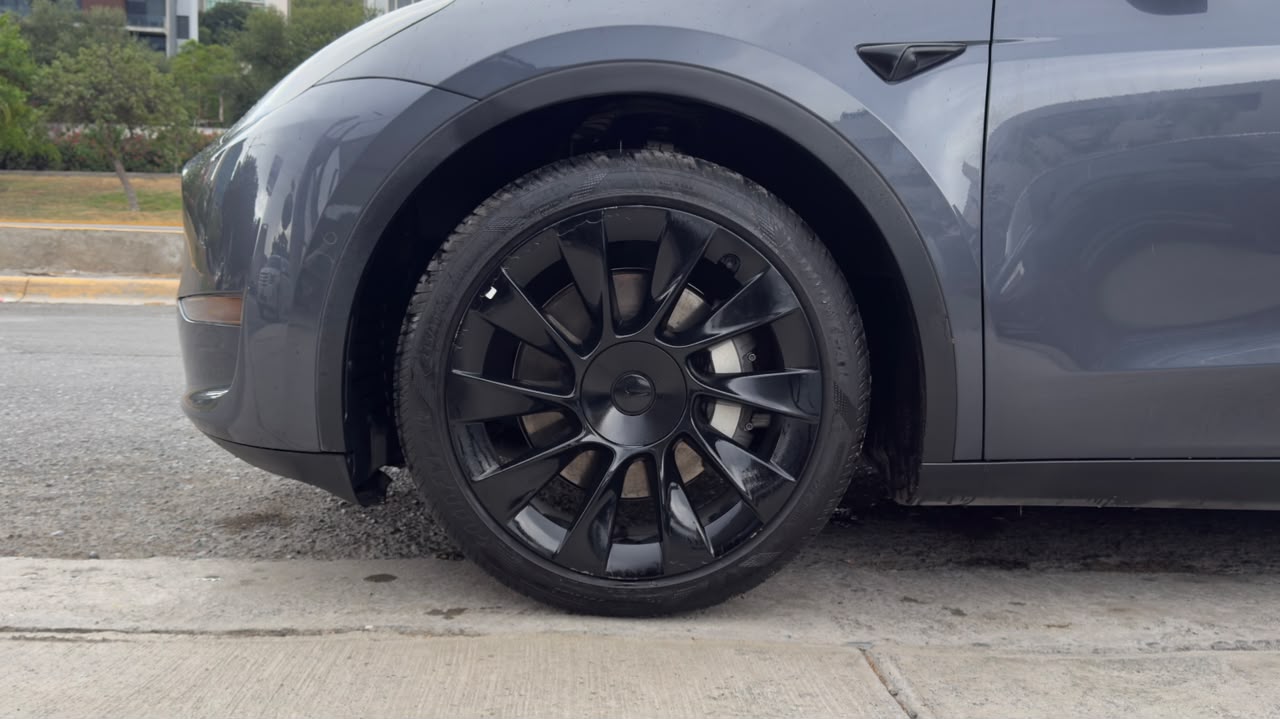 MODEL Y LONG RANGE