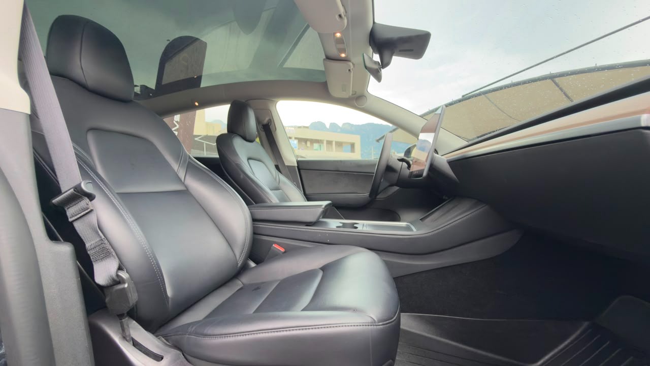 MODEL Y LONG RANGE