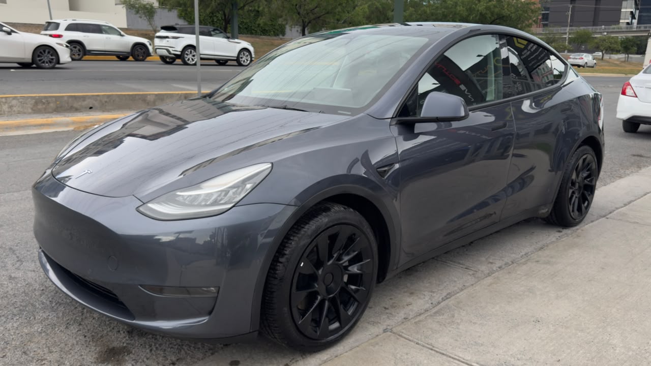 MODEL Y LONG RANGE