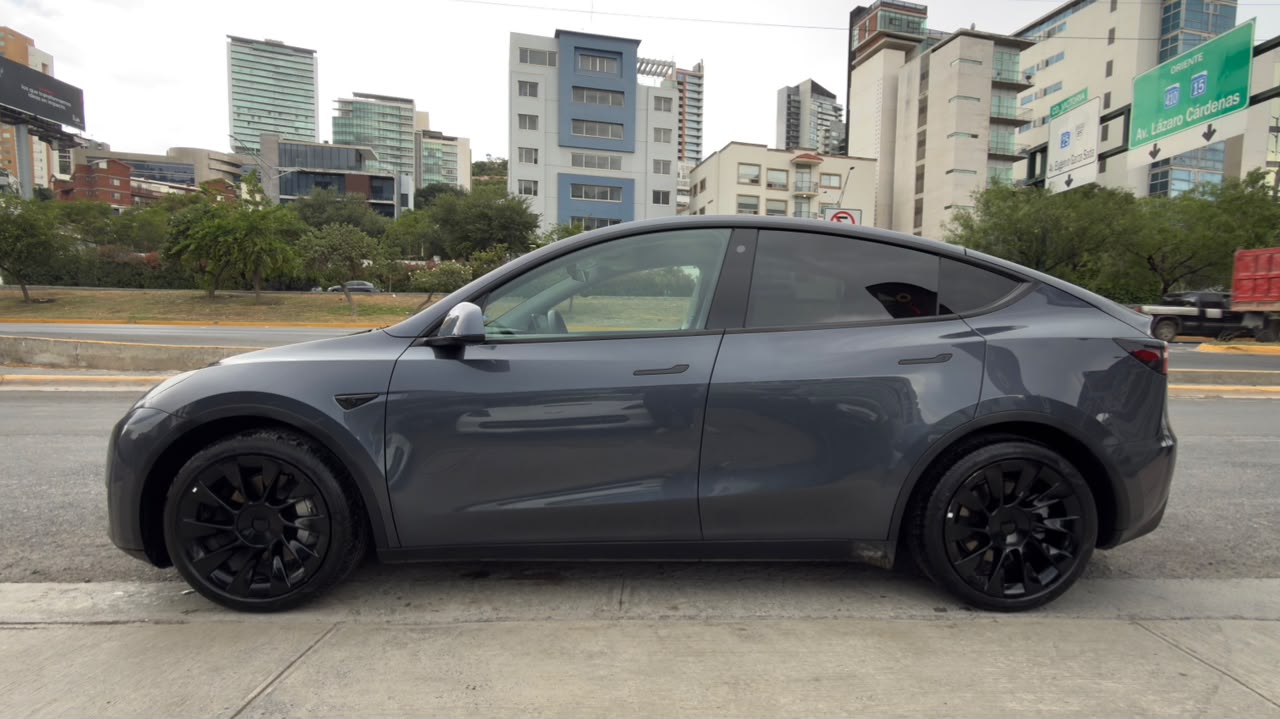MODEL Y LONG RANGE