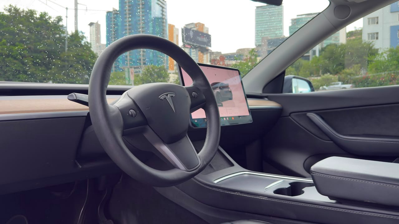 MODEL Y LONG RANGE