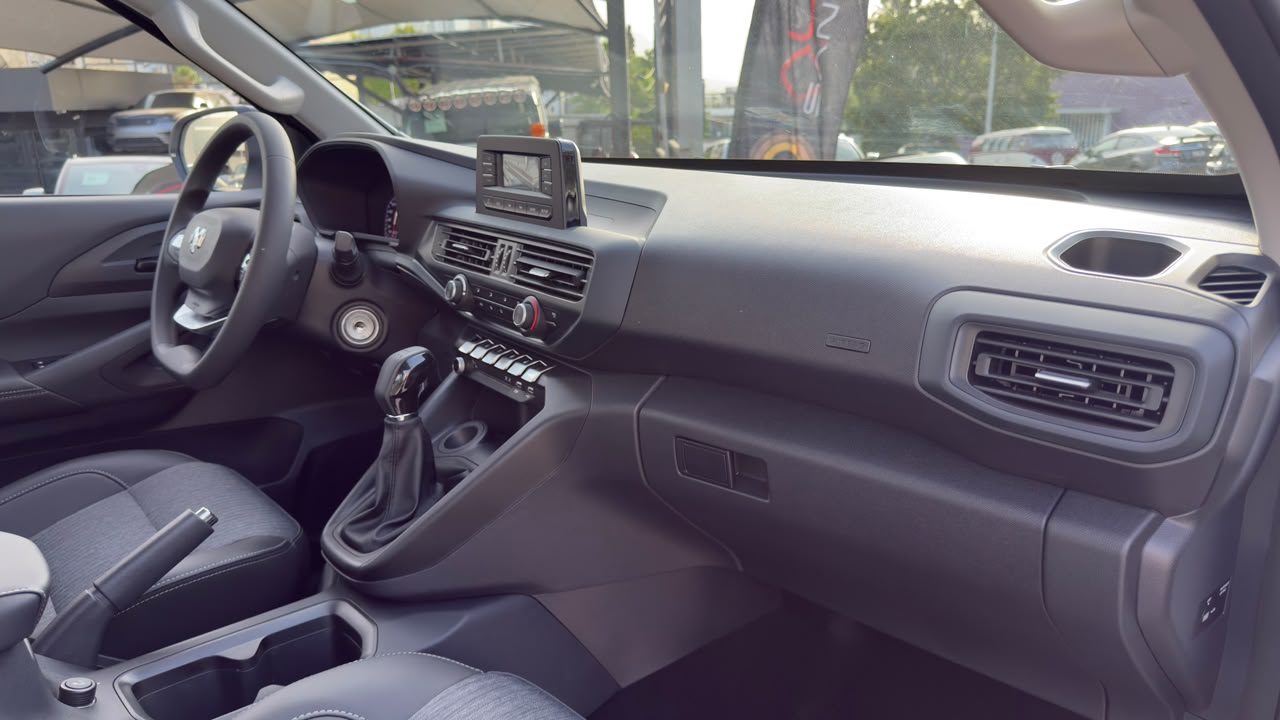 RAM 1200 TRADESMAN 2026
